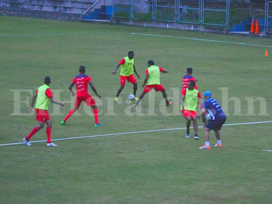 Panamá ya está en El Salvador y se entrena pensando en la Selección de Honduras rumbo a Rusia 2018