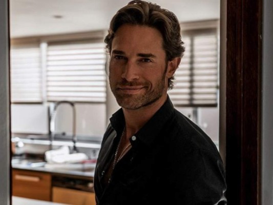 Sebastián Rulli sorprende con su barba a sus seguidores en Instagram