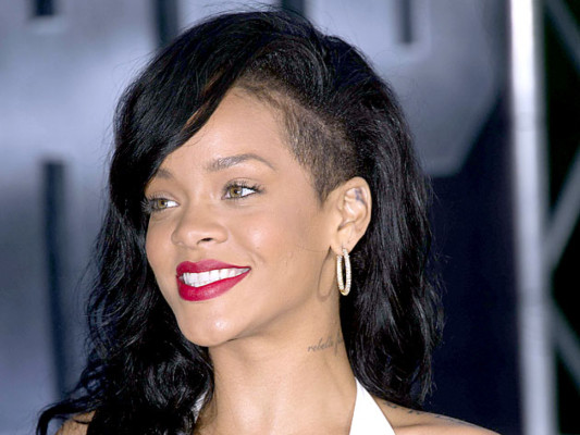 Hospitalizan a Rihanna por deshidratación tras una fiesta