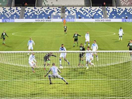 Italia planea ampliar suspensión de Serie A y otros deportes