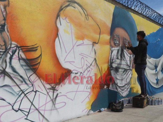 FOTOS: Tributo a los héroes de la pandemia en muros del Hato de Enmedio