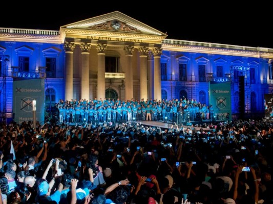 Izquierda salvadoreña cierra campaña presidencial confiada en revertir pronósticos