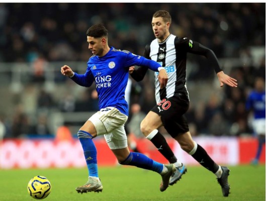 Leicester sigue tras el Liverpool, pero el City lo acecha
