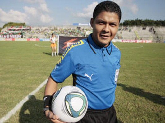 Armando Castro pitará la primera final entre Marathón y Olimpia