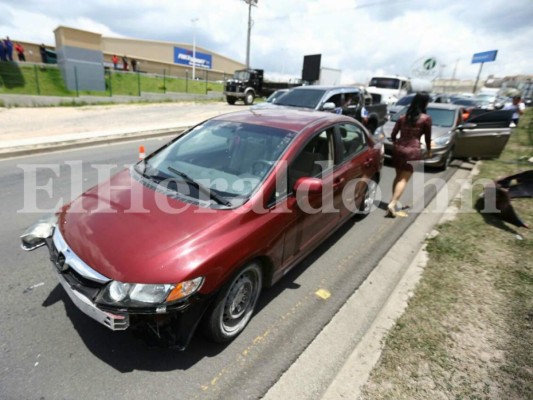 Una persona herida deja accidente vehicular en el anillo periférico de Tegucigalpa