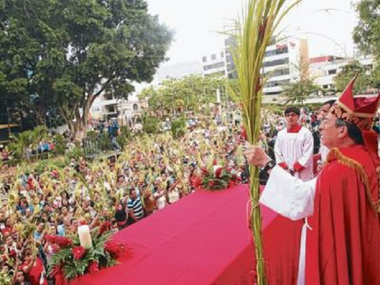 Iglesia católica pide a hondureños caminar junto a Cristo en la semana mayor