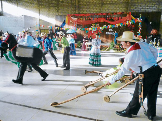 Derroche de folclore en 'Grandes de grandes”