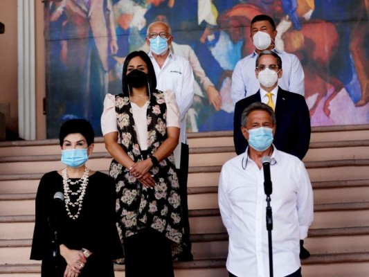 Ejecutivo presenta iniciativa de Ley para bajar hasta un 40% el precio de boletos aéreos