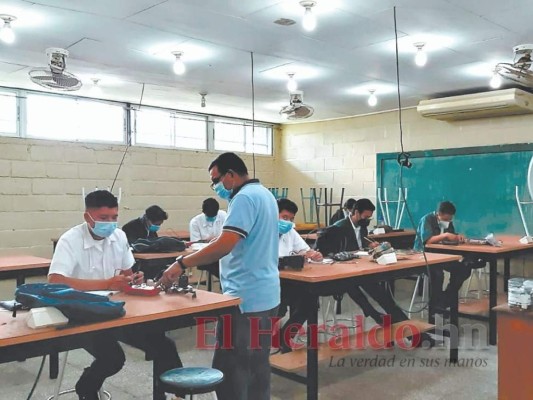 Bachilleratos técnicos en jaque para desarrollar clases prácticas