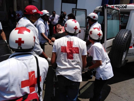 Las imágenes de la brutal colisión en la carretera al sur que dejó a nueve heridos