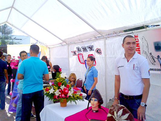 Universitarios emprendedores instalan sus empresas en el centro de Tegucigalpa