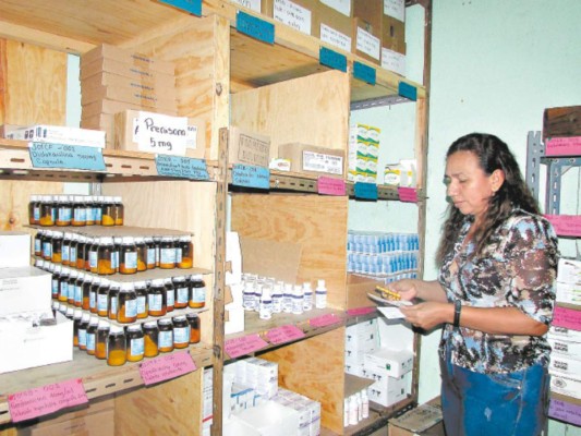 ¡A punto de colapsar! Clínica del IHSS en Choluteca se inunda durante invierno