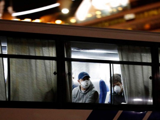 Coronavirus: pasajera que bajó de crucero en cuarentena está infectada&nbsp;&nbsp;