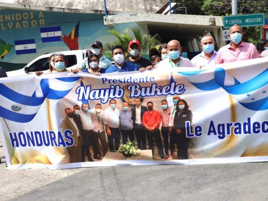 'Honduras se lo agradece': emoción por donación de vacunas desde El Salvador