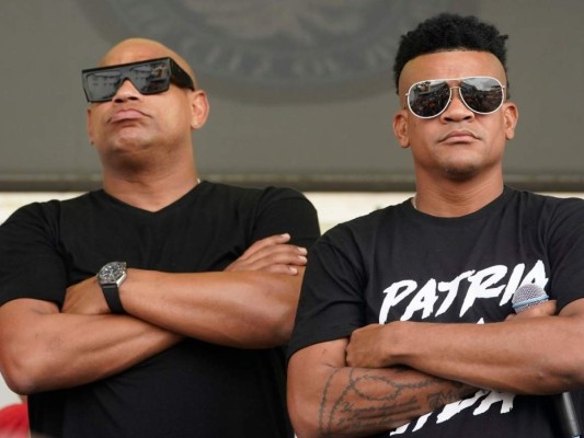 Al ritmo de la música de Gente de Zona, cubanos protestan contra el gobierno