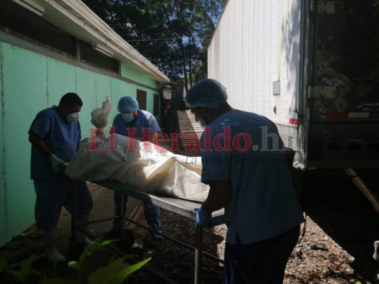 En medio de consternación y dolor retiran cuerpo de Keyla Martínez (FOTOS)