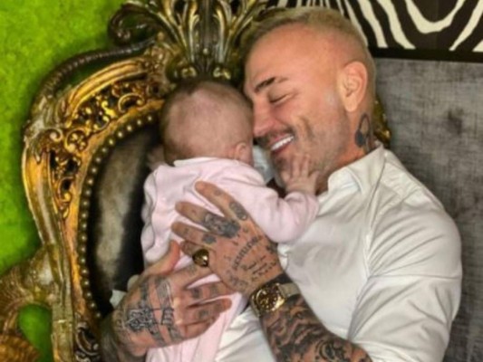 Los lujos que disfruta la hija de Gianluca Vacchi y Sharon Fonseca