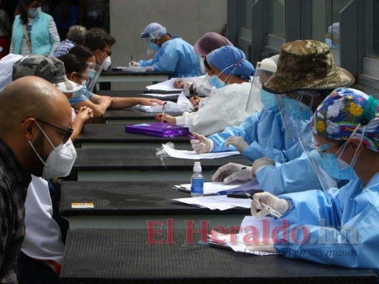 Nueva ola de covid-19 golpea a niños, jóvenes y embarazadas