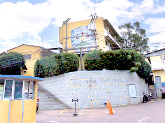 Seguridad busca a oficial investigado por narcotráfico