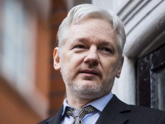 Ecuador incomunica a Assange por interferir en asuntos de otros países