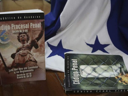 Asesinato, violación y femicidio entre delitos que podrán defenderse en libertad con reforma al artículo 184