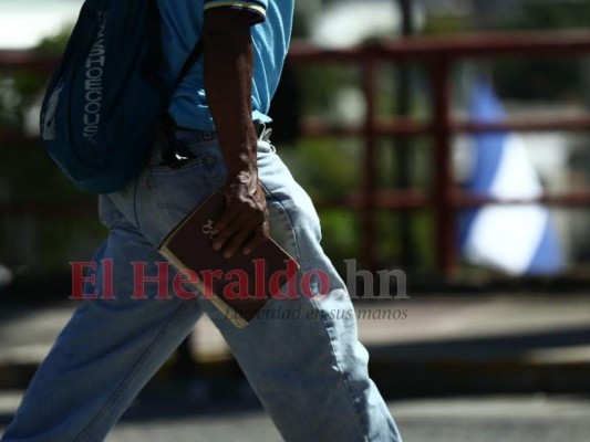 En Día de la Biblia: capitalinos manifiestan su fe ante adversidad por covid-19