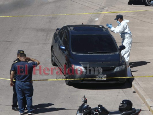 FOTOS: Misterioso hallazgo del cadáver de taxista VIP en el baúl de su carro