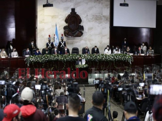 Sin respuesta de Jorge Cálix a Xiomara, crisis en el Congreso todavía es latente