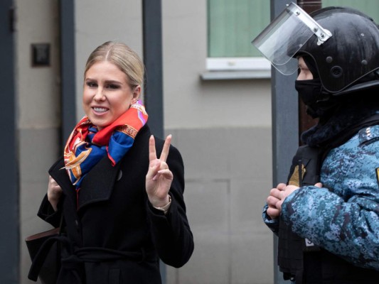 Tribunal ruso sentencia a Lyubov Sobol, una allegada de Navalny