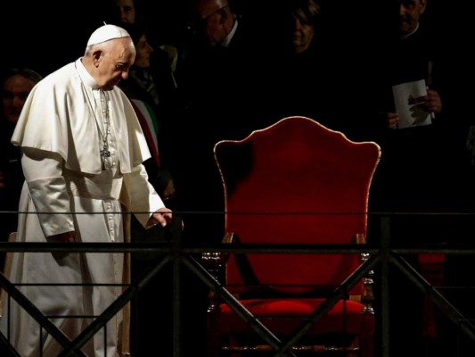 El papa Francisco expresa su 'tristeza' por los mortíferos atentados en Sri Lanka