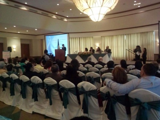 Salud implementa un protocolo para el tratamiento de lesiones premalignas