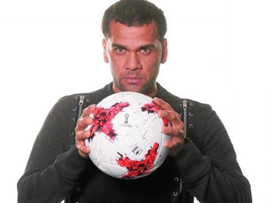 Dani Alves cree que los directivos del Barcelona no saben tratar a sus futbolistas&nbsp;&nbsp;