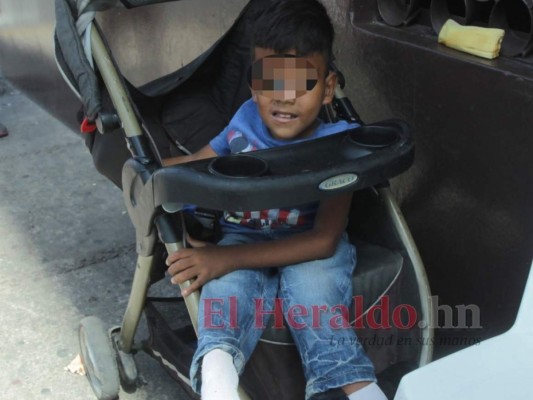 José Adonis Durón: Mamá, ¿cuándo voy a caminar? ¡Yo quiero ser un bombero!