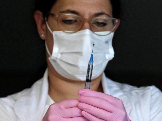 Israel reduce edad para recibir dosis de refuerzo de vacuna anticovid&nbsp;&nbsp;