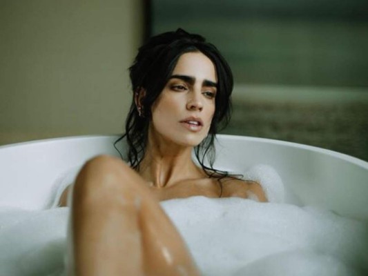 Bárbara de Regil sorprende de nuevo al pintarse el pelo de morado&nbsp;&nbsp;