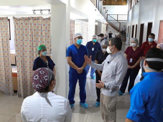 JOH: 'No podemos abrir la economía a la carrera porque nos dañaremos todos'