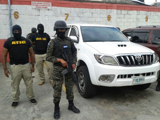 Encuentran carro usado en masacre de El Sitio