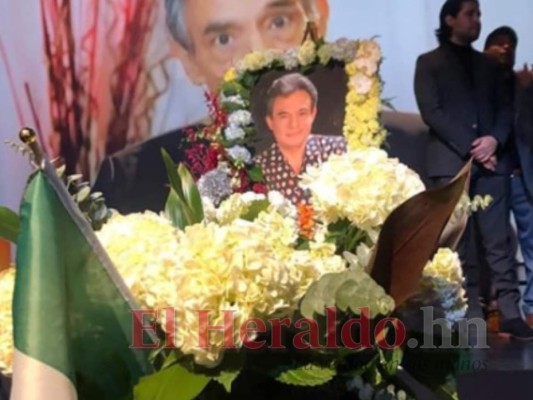 Hondureña que cuidó a José José en Estados Unidos fue a su funeral &nbsp;&nbsp;