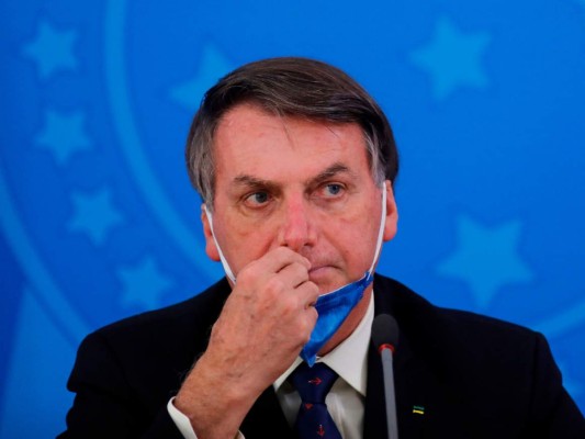 Facebook e Instagram borran videos de Bolsonaro por 'desinformar' sobre el coronavirus