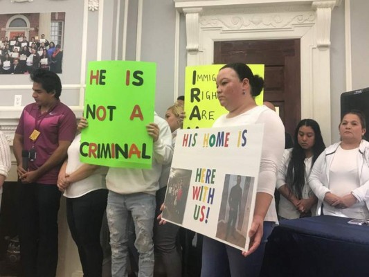 Demandan a policía de Maryland por un aviso al ICE&nbsp;