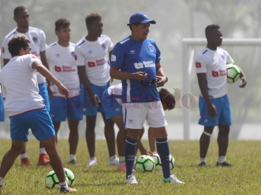 Nahún Espinoza espera que las cosas funcionen en Olimpia y a la espera de un refuerzo