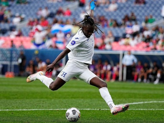 Alberth Elis es operado de nuevo y podría perderse la eliminatoria de septiembre