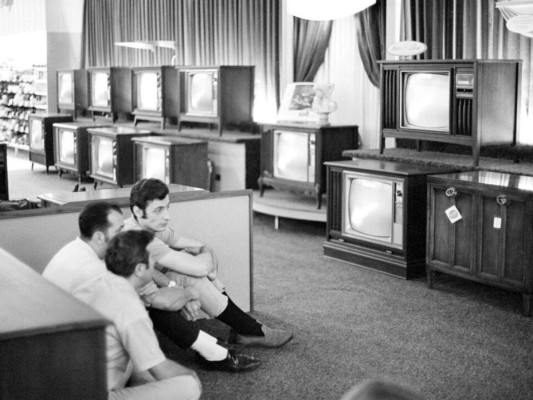 Las históricas imágenes que dejó la llegada del hombre a la Luna en 1965