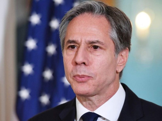 Blinken busca impulsar la democracia en su primer viaje a Sudamérica
