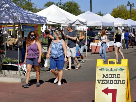 Pese a alarmante cifra de muertos, en EEUU relajan confinamiento por Covid-19