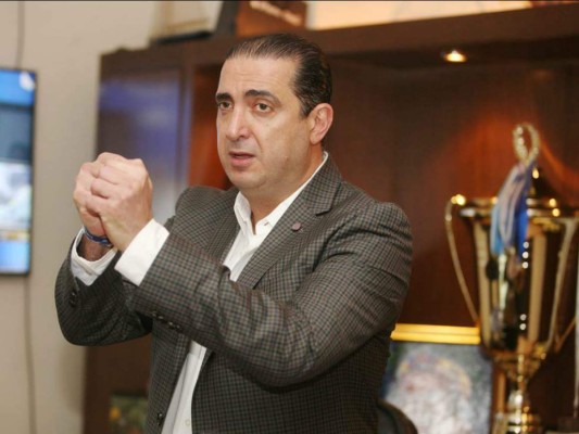 Pedro Atala: 'Me da coraje que estén rogando gente para que juegue en una Selección'