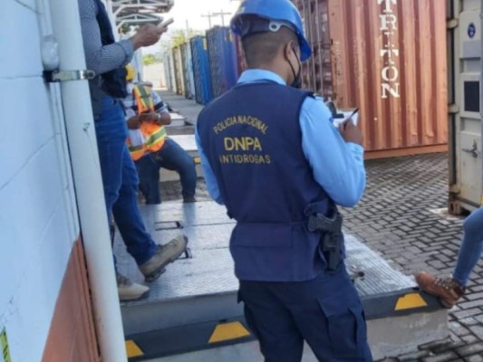 Decomisan 244 toneladas de sustancia química para hacer cocaína en SPS