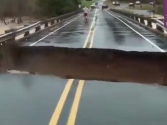 Puente colapsa cuando reportera transmitía en vivo en Carolina del Norte