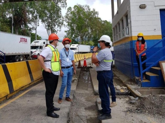 Honduras y Guatemala firman acuerdo para agilizar el paso de mercancías en Corinto