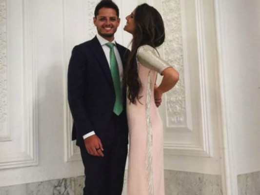 'Chicharito' Hernández explota por críticas a su novia